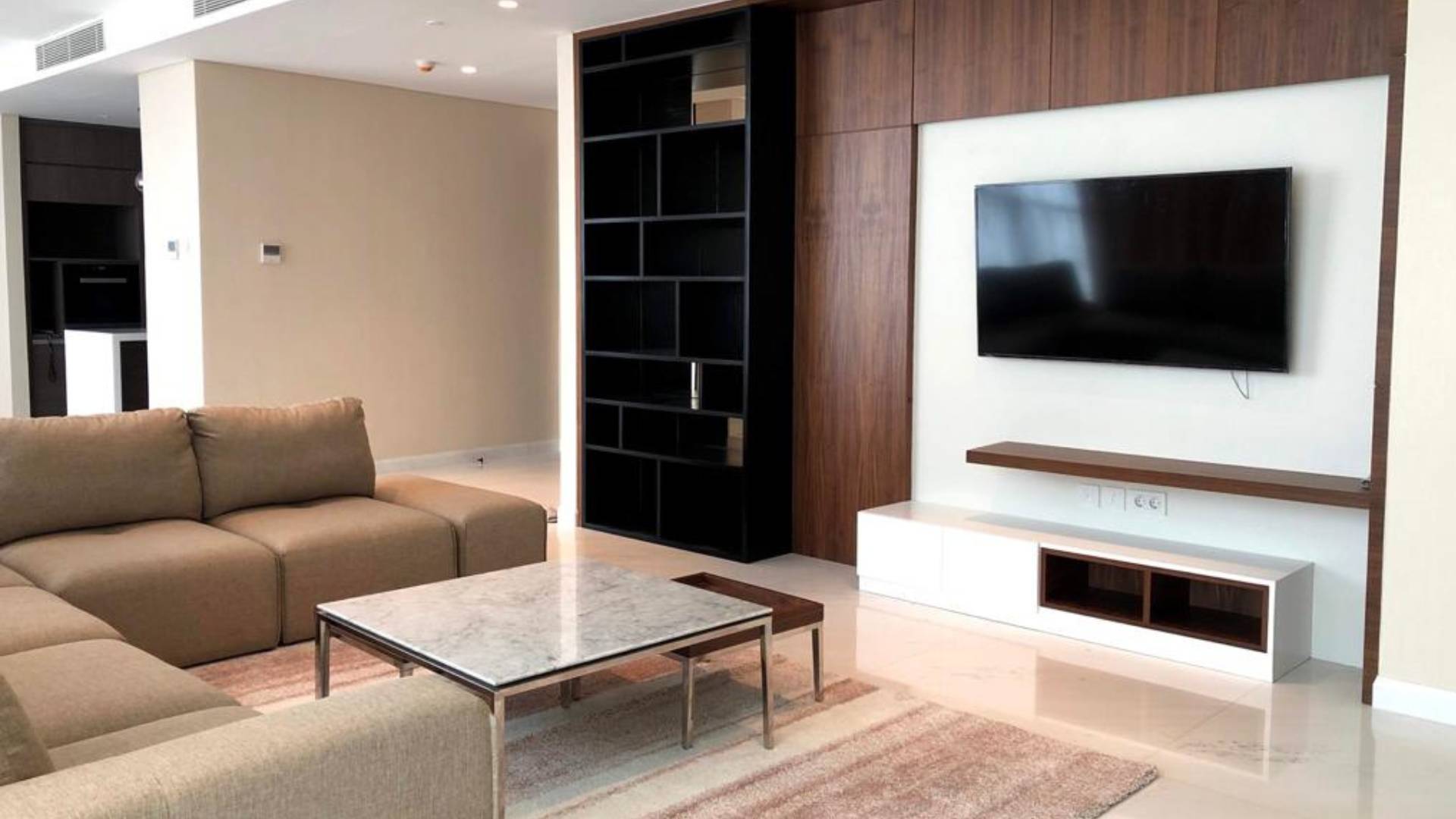 CASA DOMAINE-TOWER1-4BR-LIVING ROOM