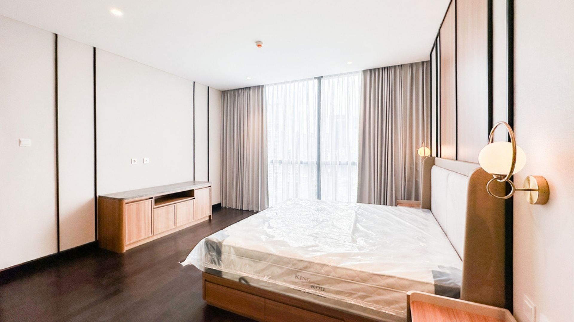 Casa Domaine-2BR-Second Bedroom with View