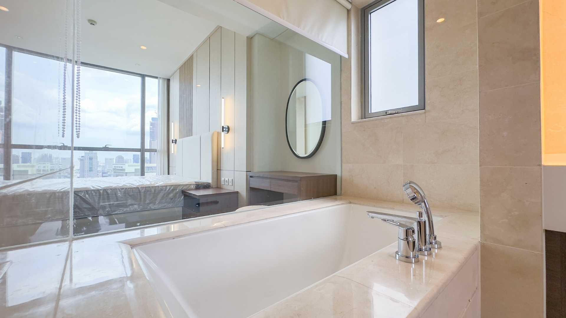 Casa Domaine-3BR-Bathtub