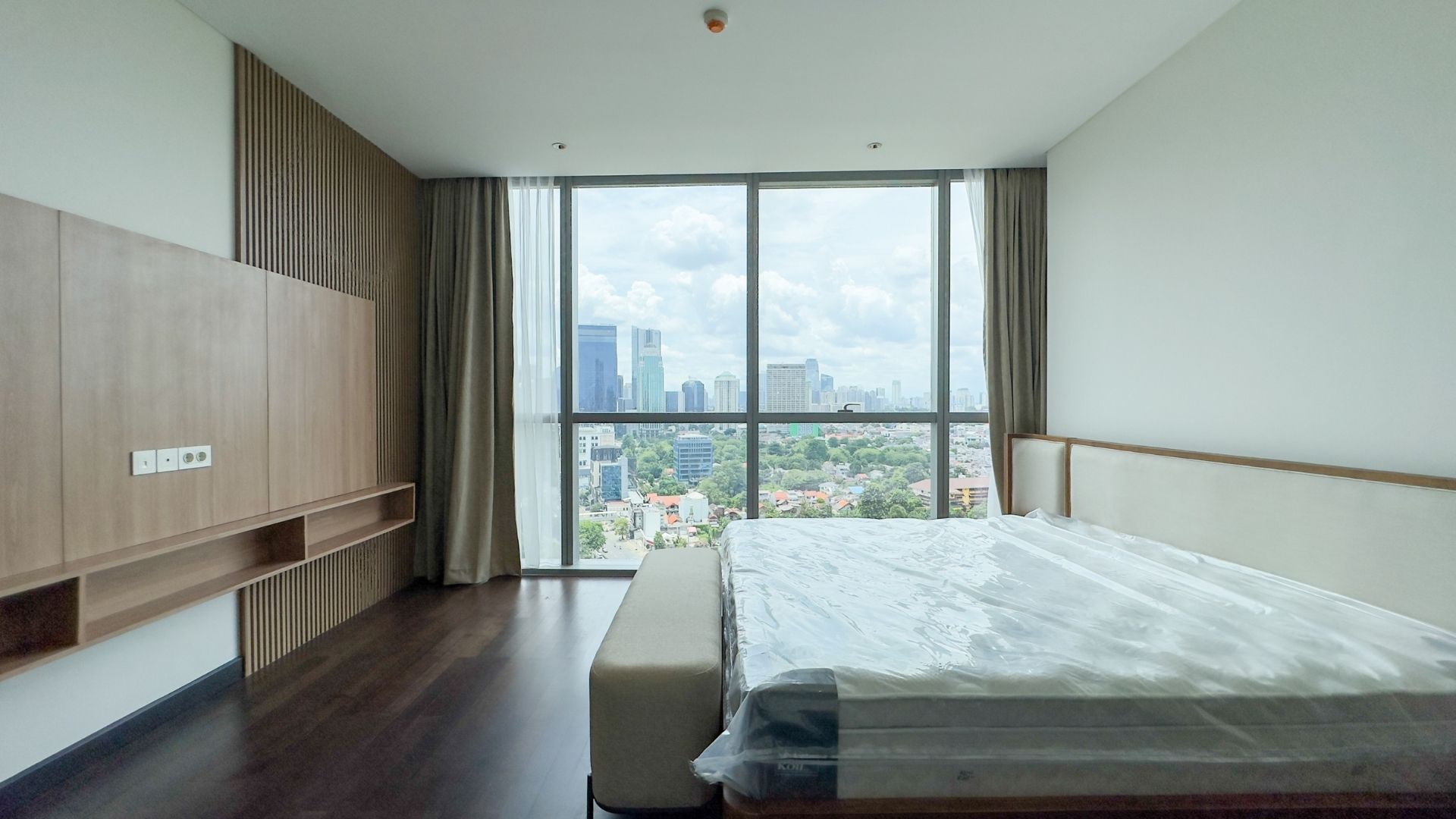 Casa Domaine-3BR-Master Bedroom