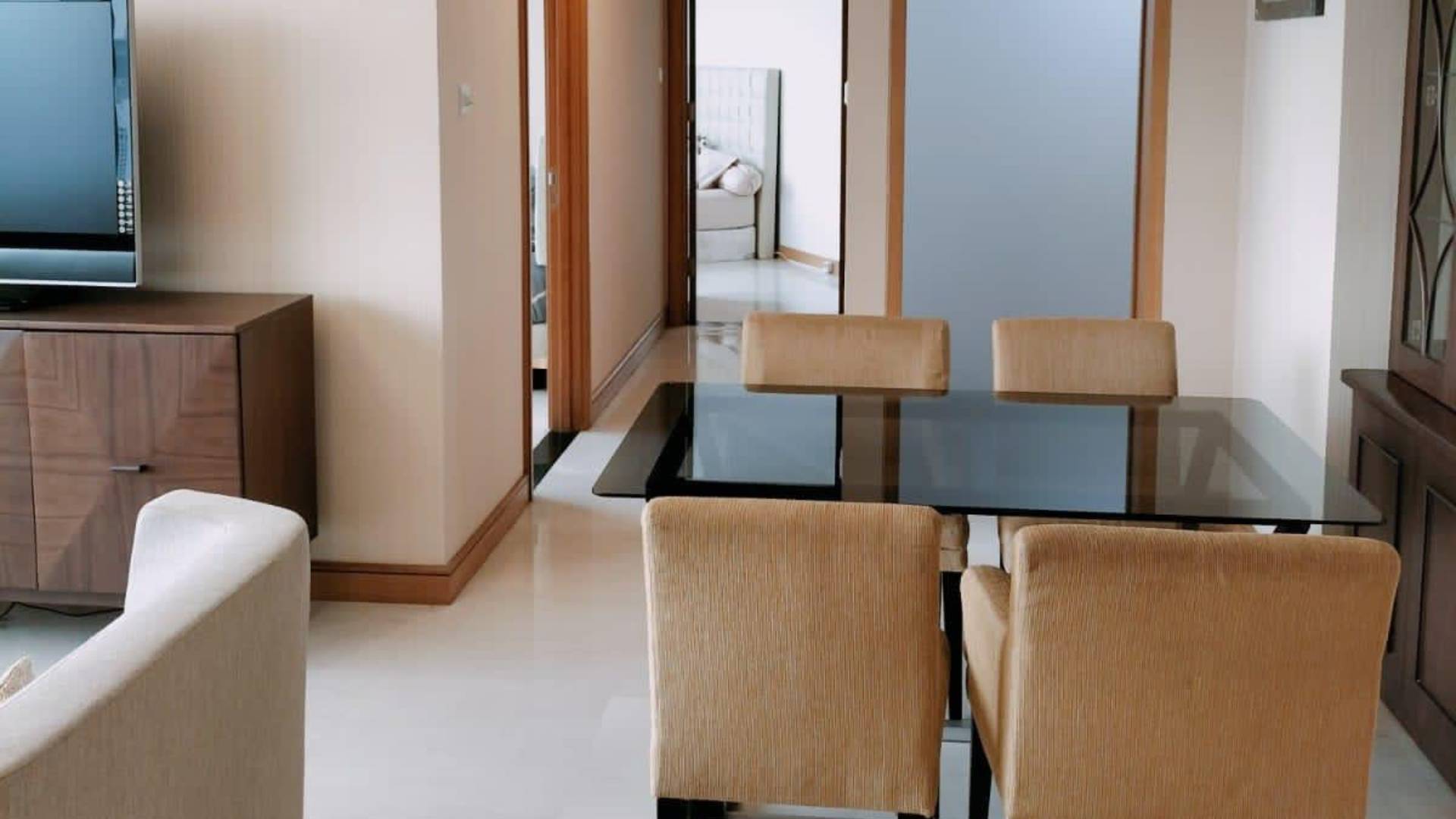 KEMPINSKI PRIVATE RESIDENCE-2BR-DINING ROOM