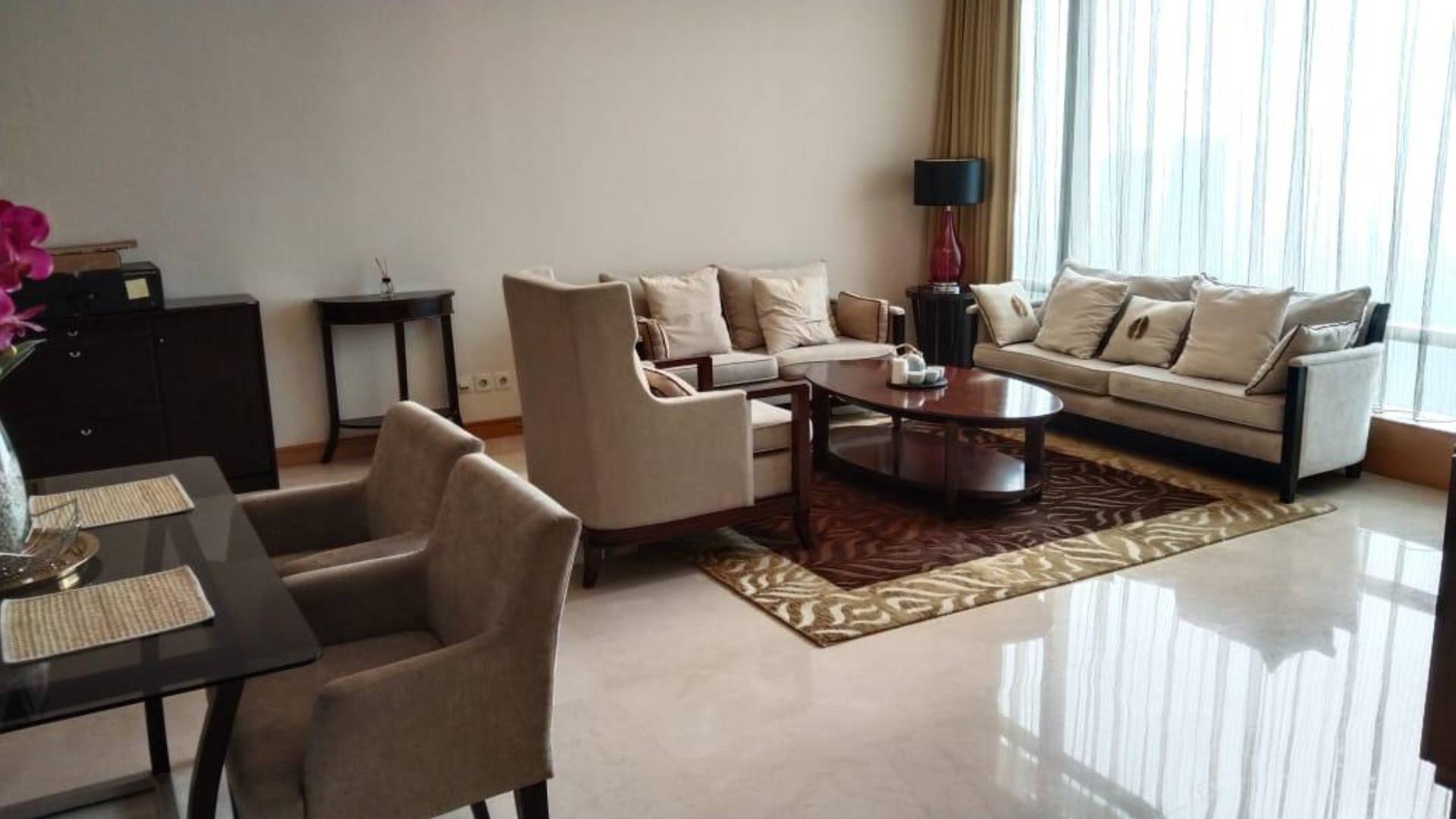 KEMPINSKI PRIVATE RESIDENCE-2BR-LIVING ROOM