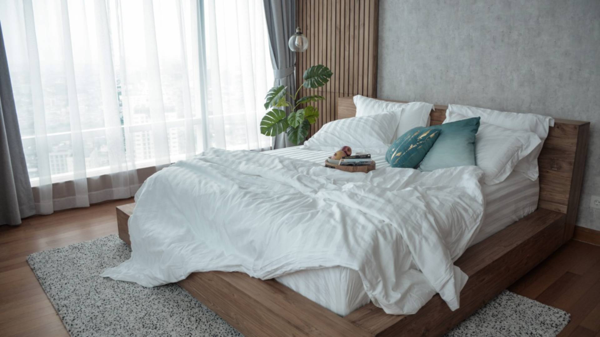 KEMPINSKI PRIVATE RESIDENCE-2BR-MASTER BEDROOM WITH A WINDOW