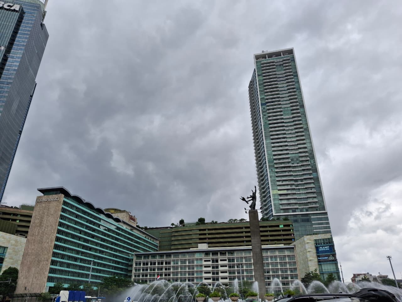 Kempinski Building HI View