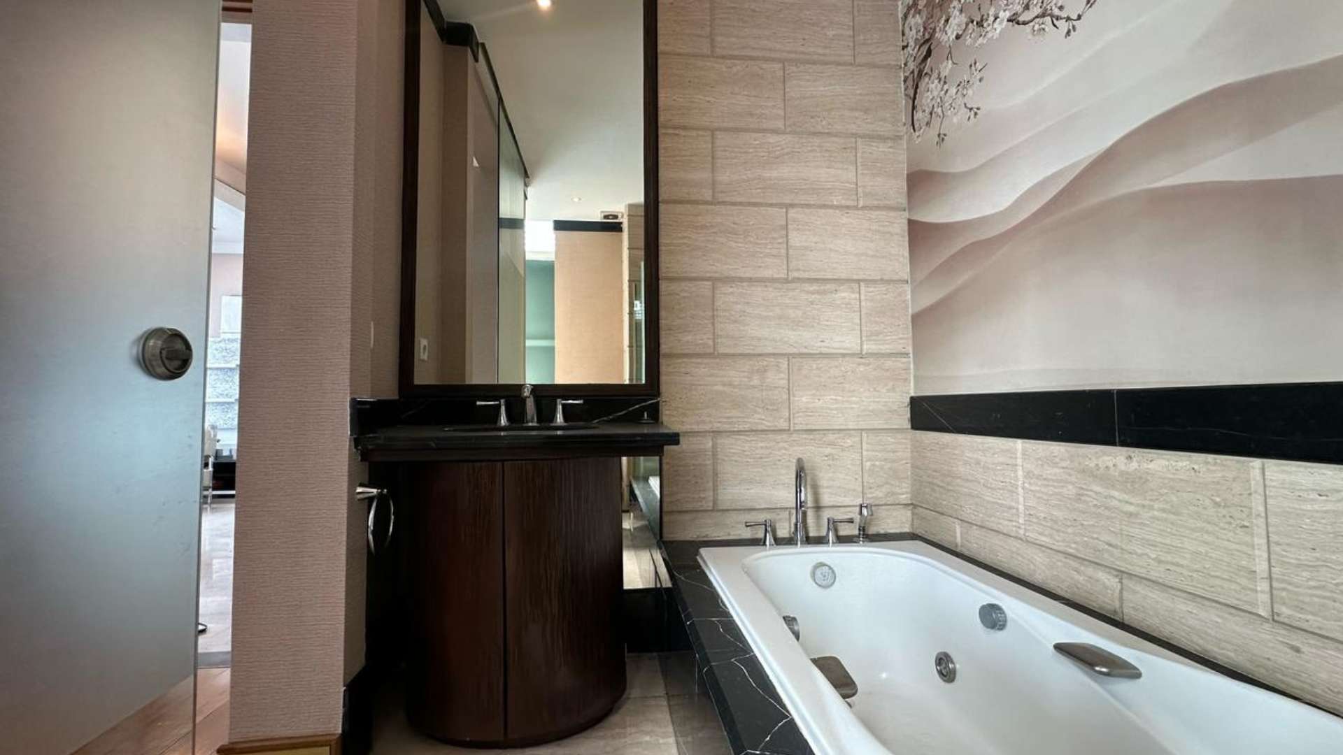 Kempinski Private Residence-2BR-Bathroom 2