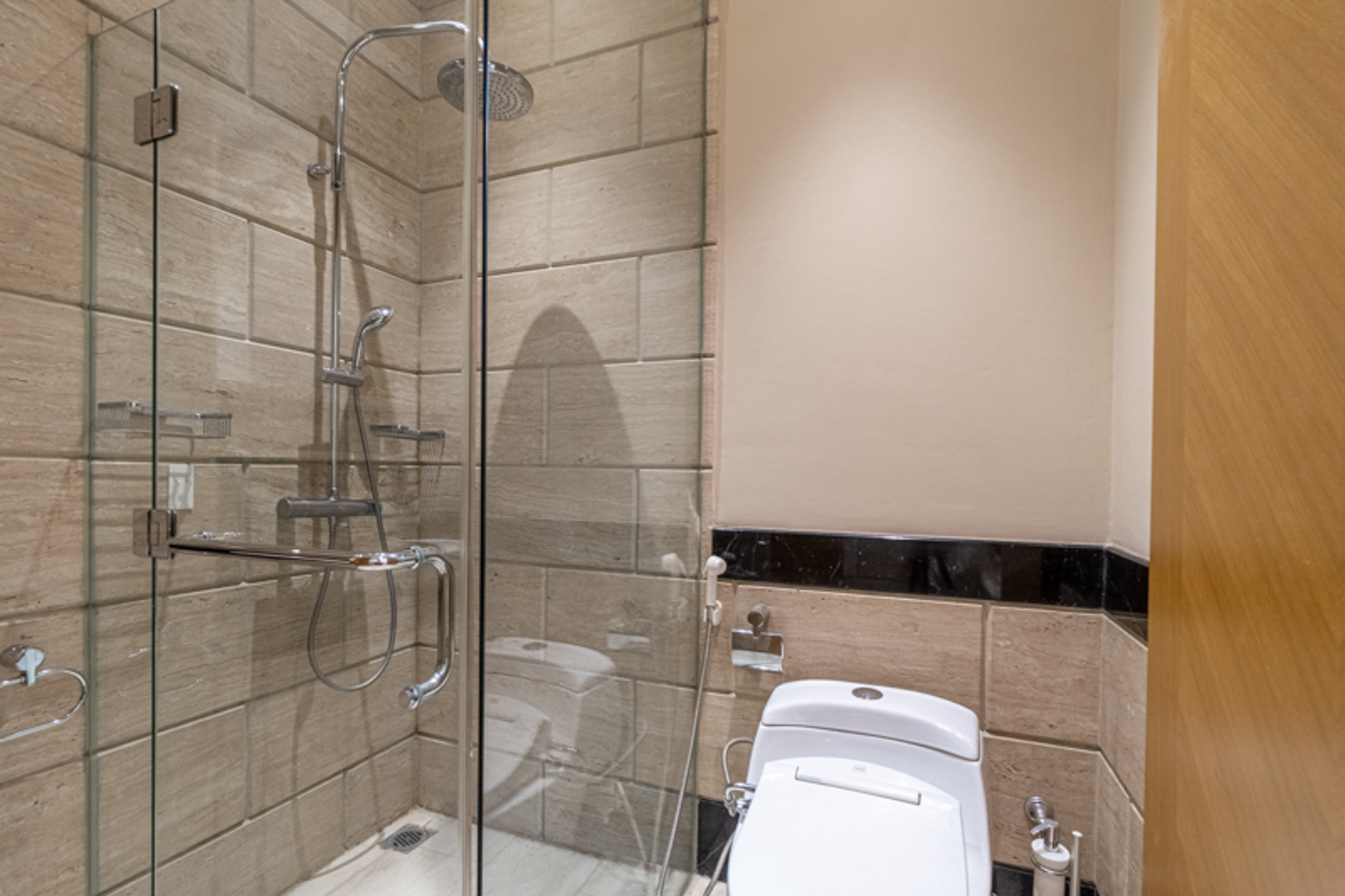 Kempinski Private Residence-2BR-Bathroom