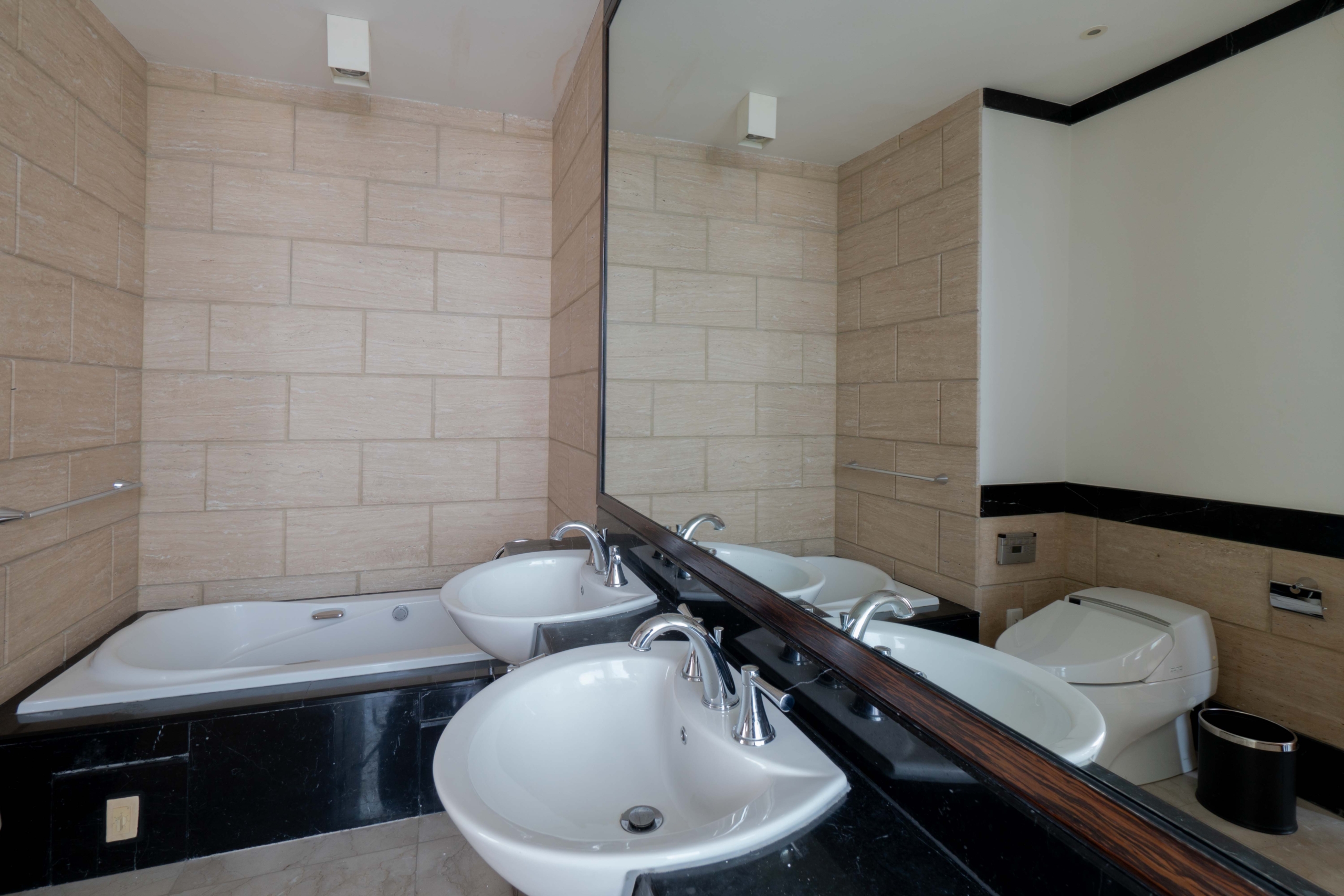 Kempinski Private Residence-2BR-Bathtub sink