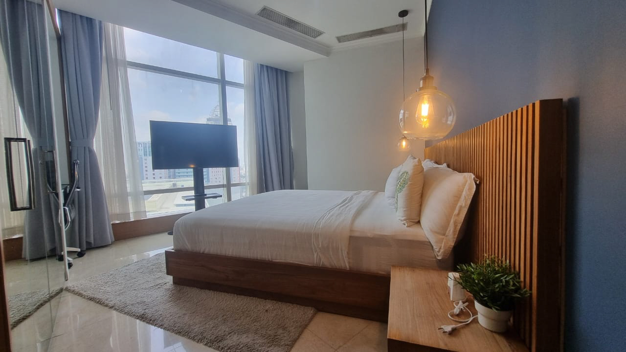 Kempinski Private Residence-2BR-Bedroom furniture lamp