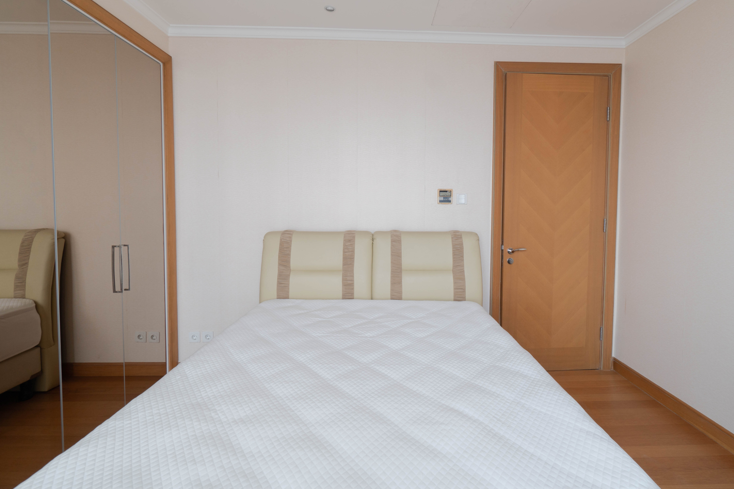 Kempinski Private Residence-2BR-Bedroom minimalist