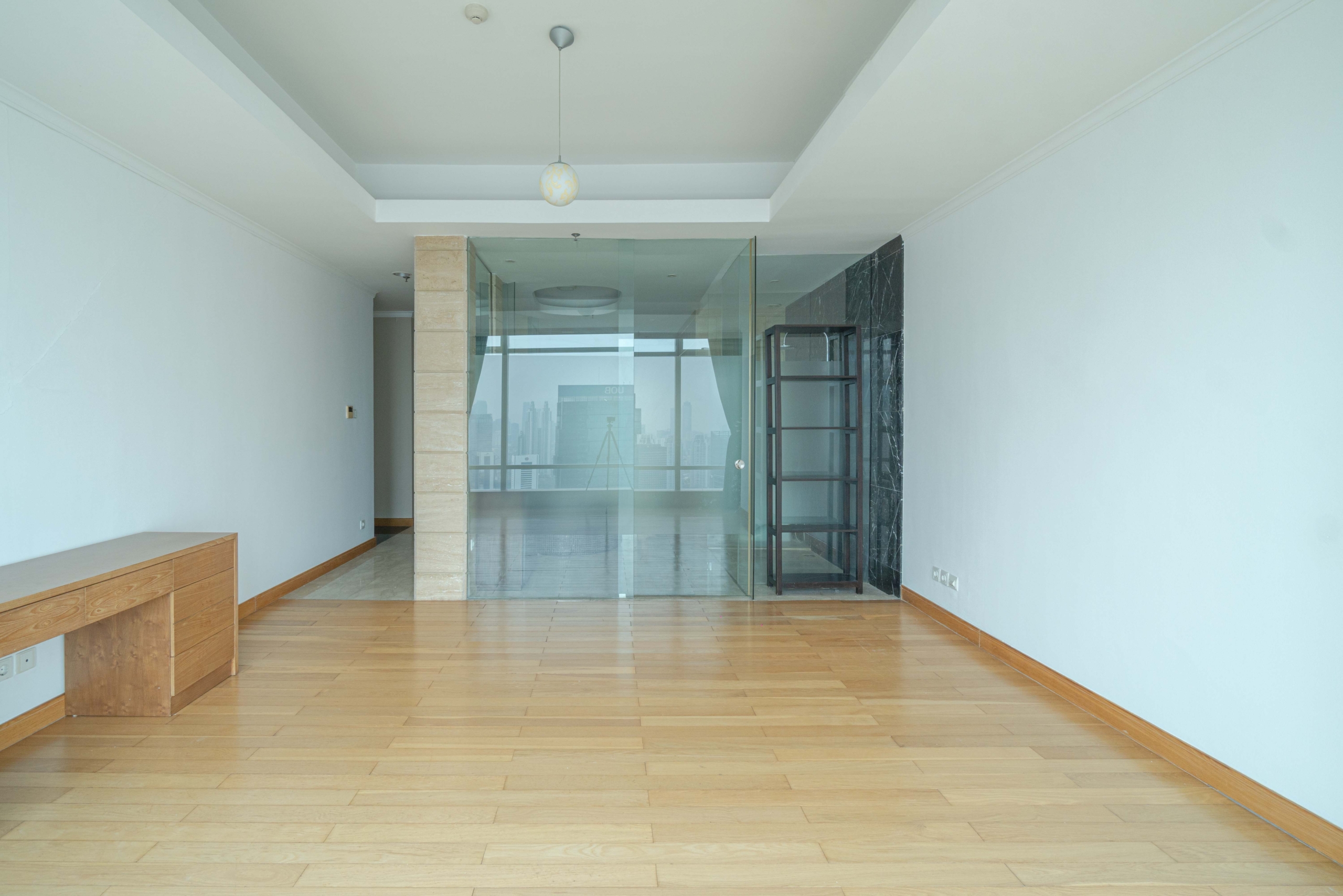 Kempinski Private Residence-4BR-Bedroom and Bathroom glass