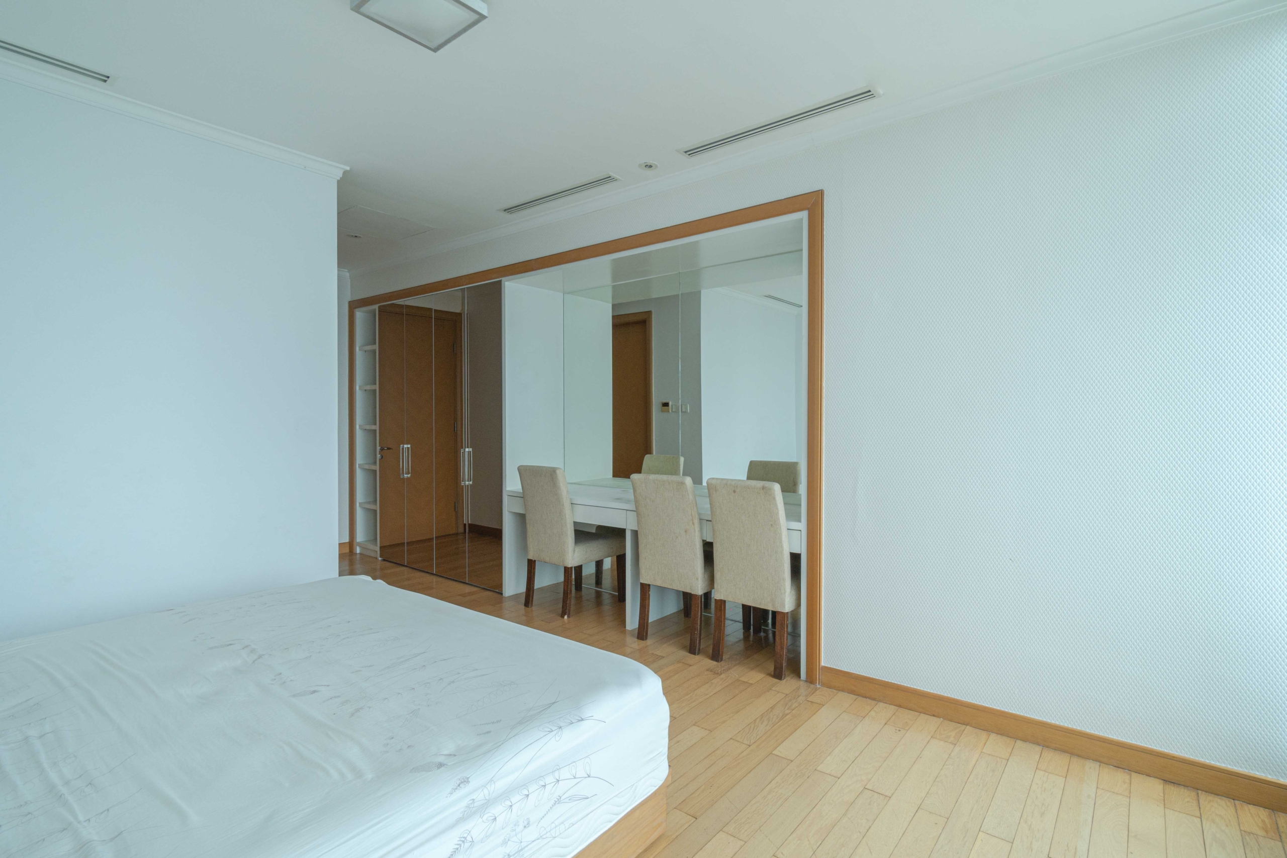 Kempinski Private Residence-4BR-Bedroom mirror and chair