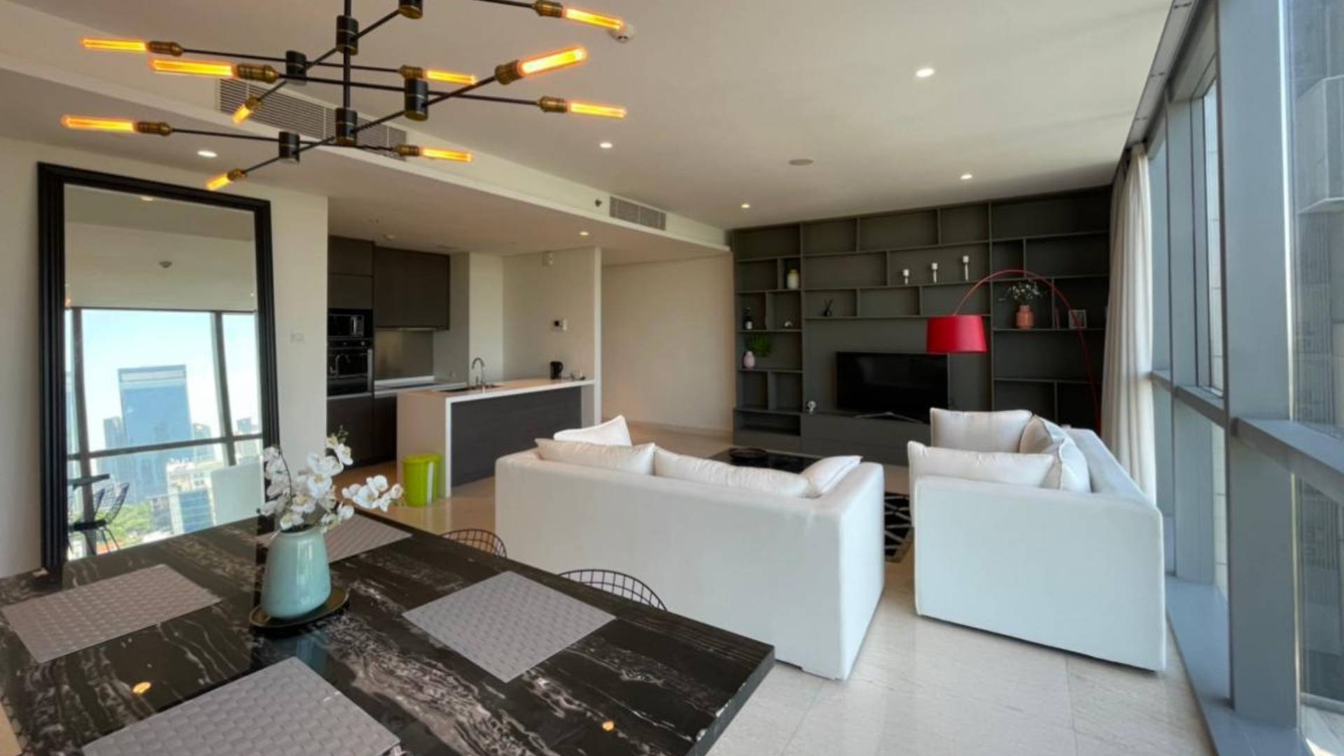 TOWERPRIVE-2BR-DINING & LIVING AREA