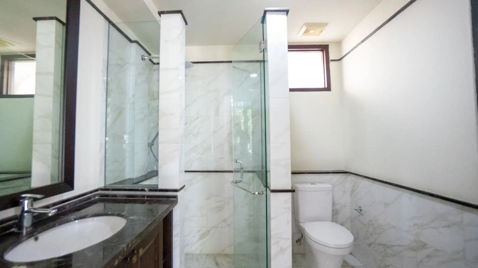 Atmaya Residence-5BR-Bathroom