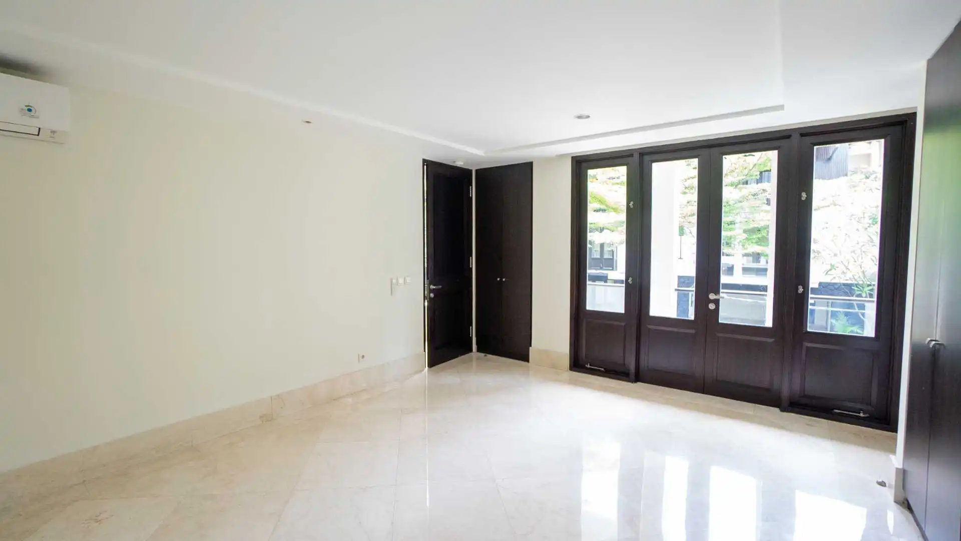 Atmaya Residence-6BR-Bedroom 2