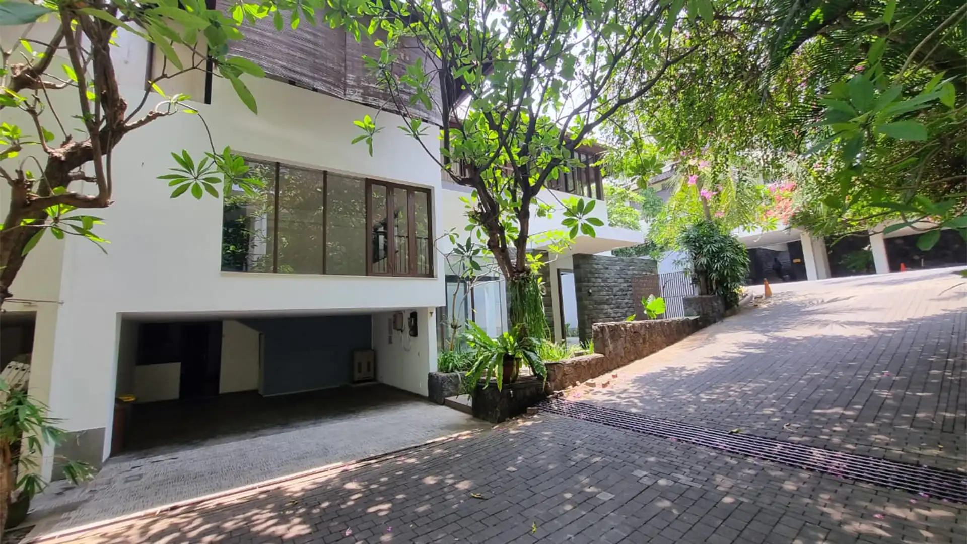 Atmaya residence Antasari-4BR-Exterior