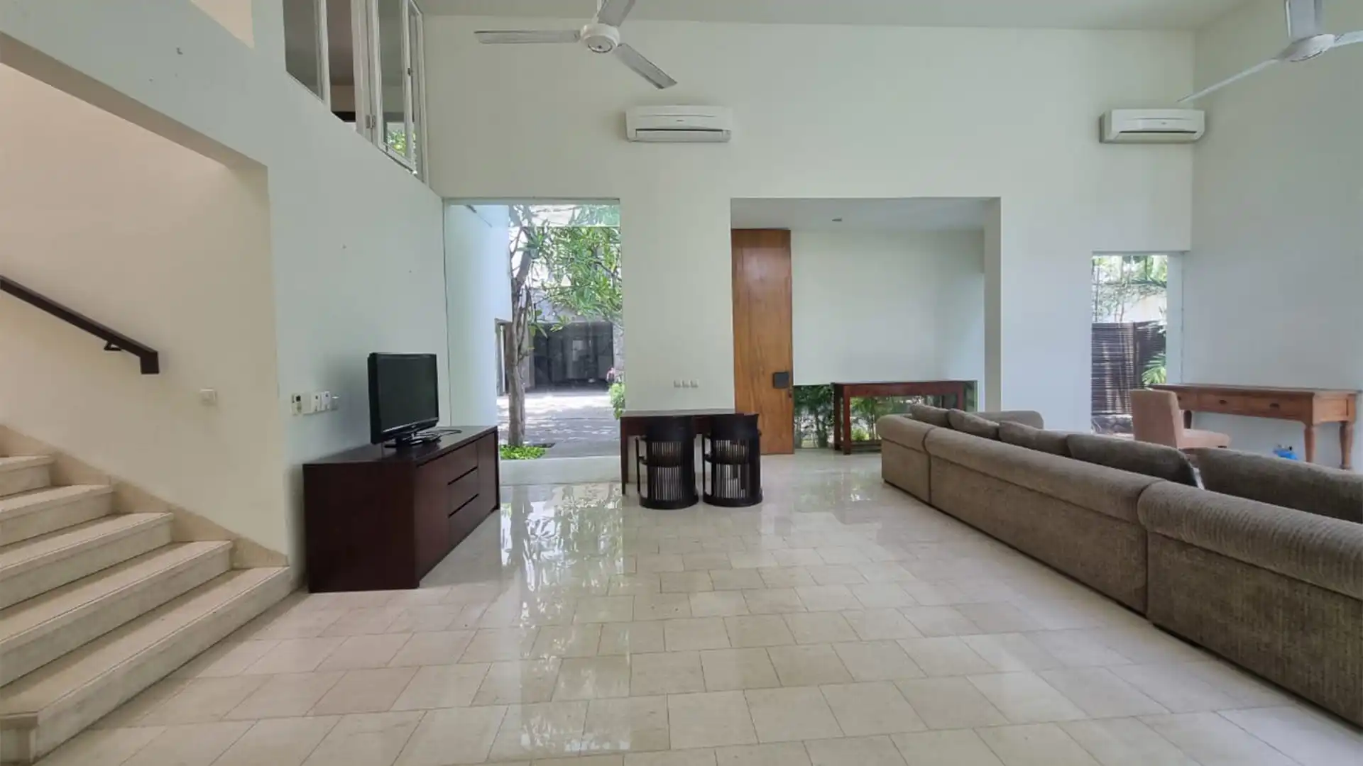Atmaya residence Antasari-4BR-Living Room 5