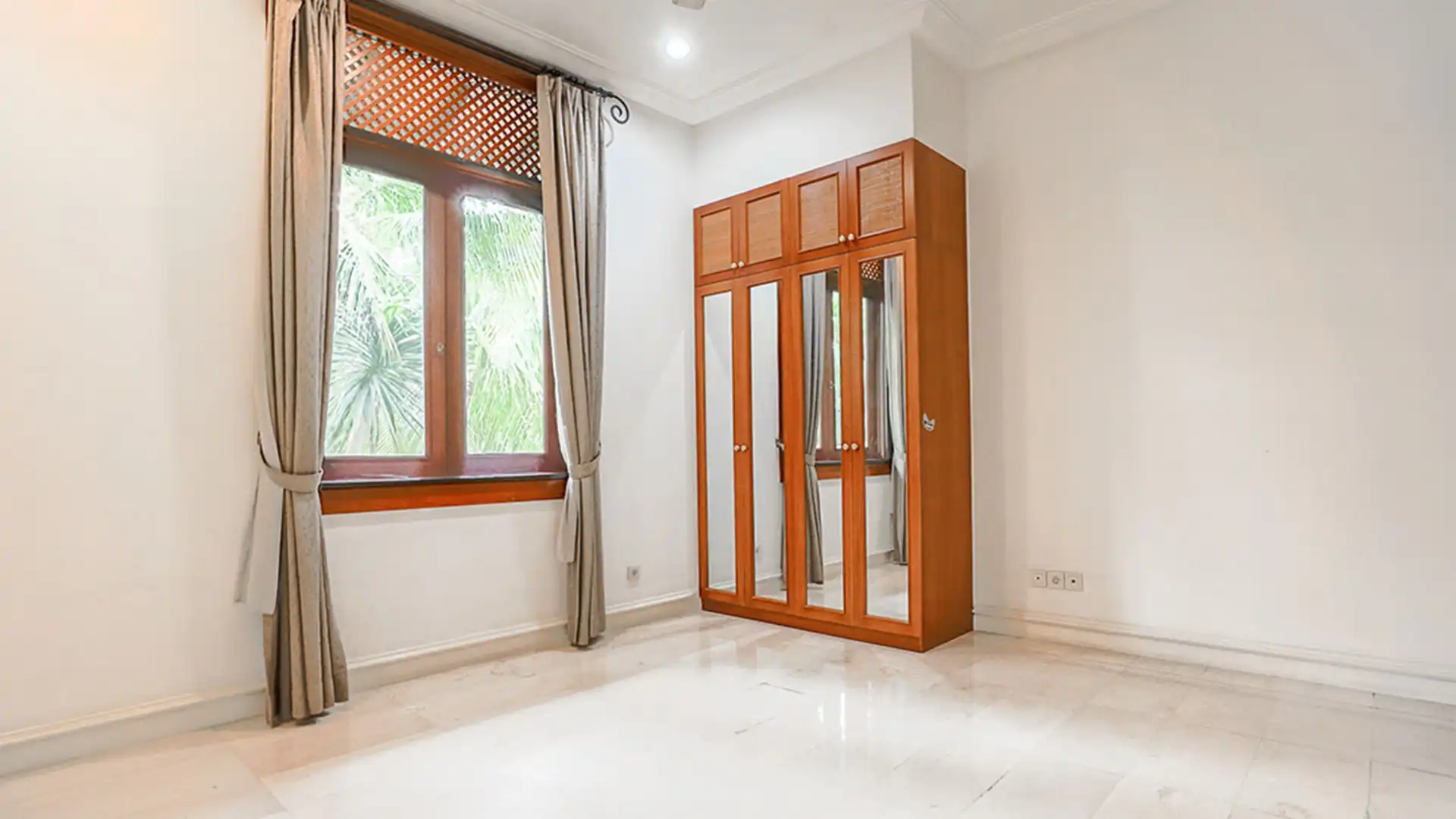 Atmaya residence Antasari-5BR-Bedroom 1