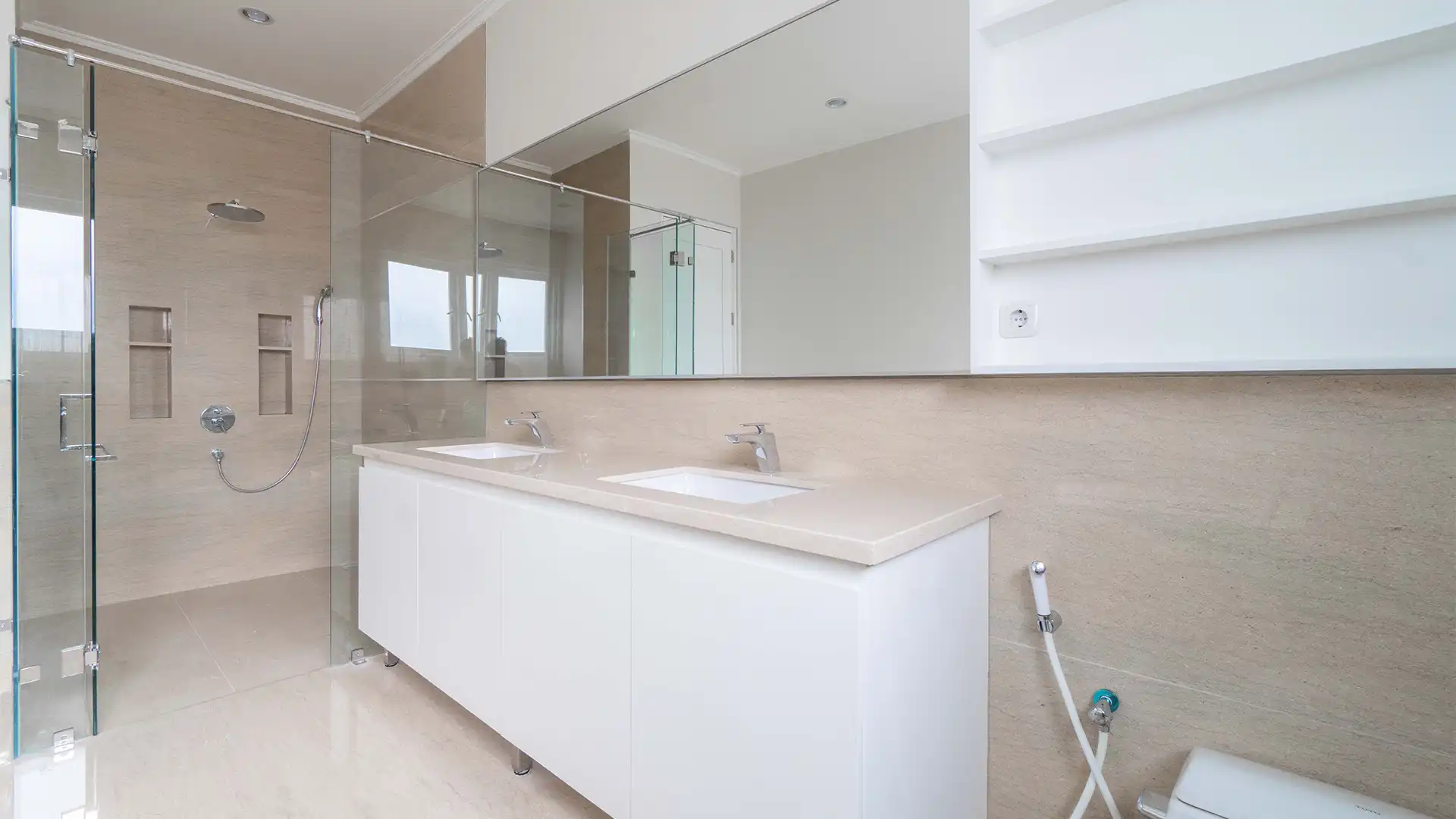 Executive Paradise-3BR-Bathroom 1 Executive Paradise-3BR-Bathroom 1