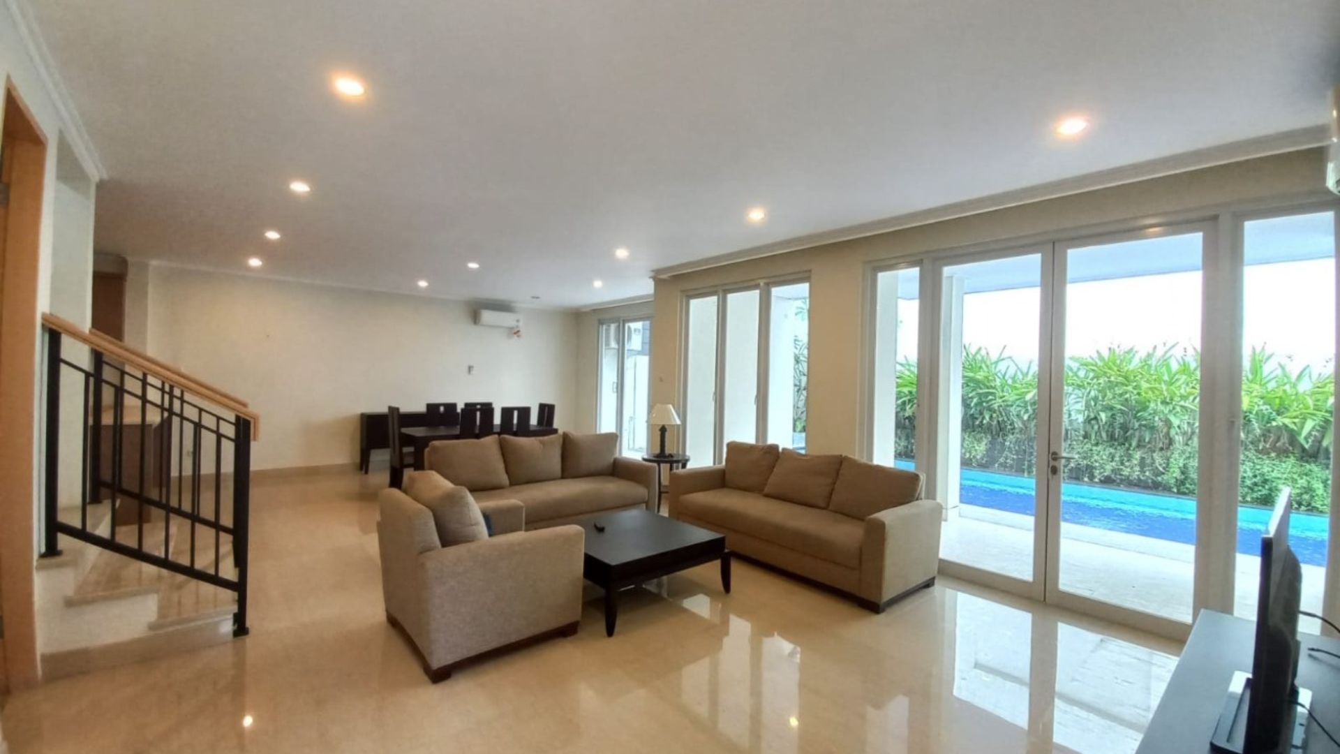 Executive Paradise-3BR- Living Room