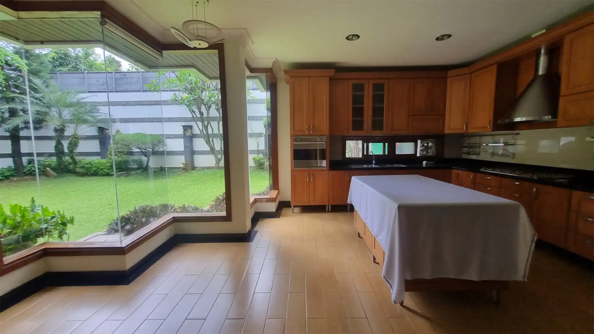 Executive Paradise-4BR-Kitchen Executive Paradise-4BR-Kitchen