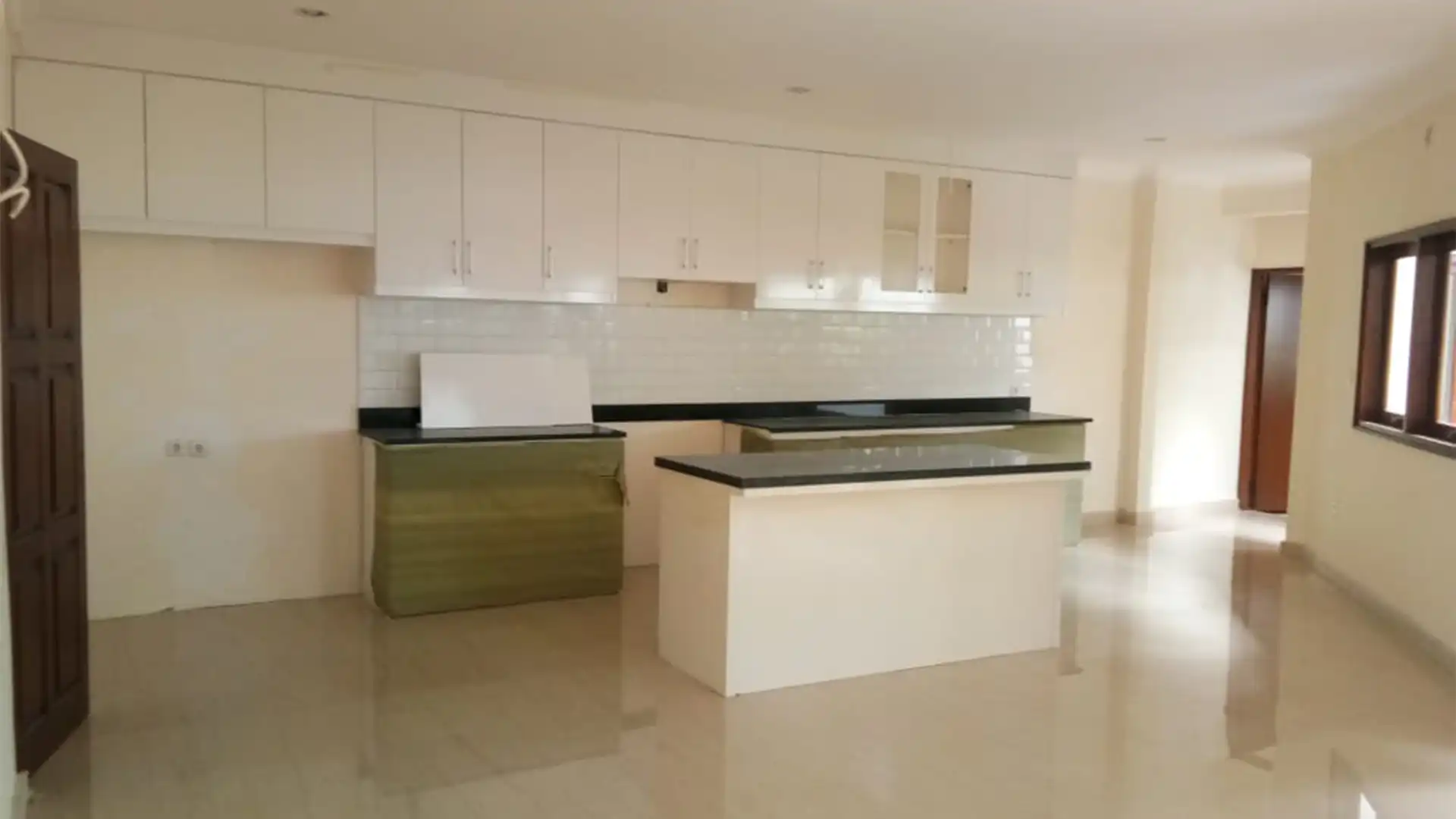 Executive Paradise-4BR-Kitchen Executive Paradise-4BR-Kitchen