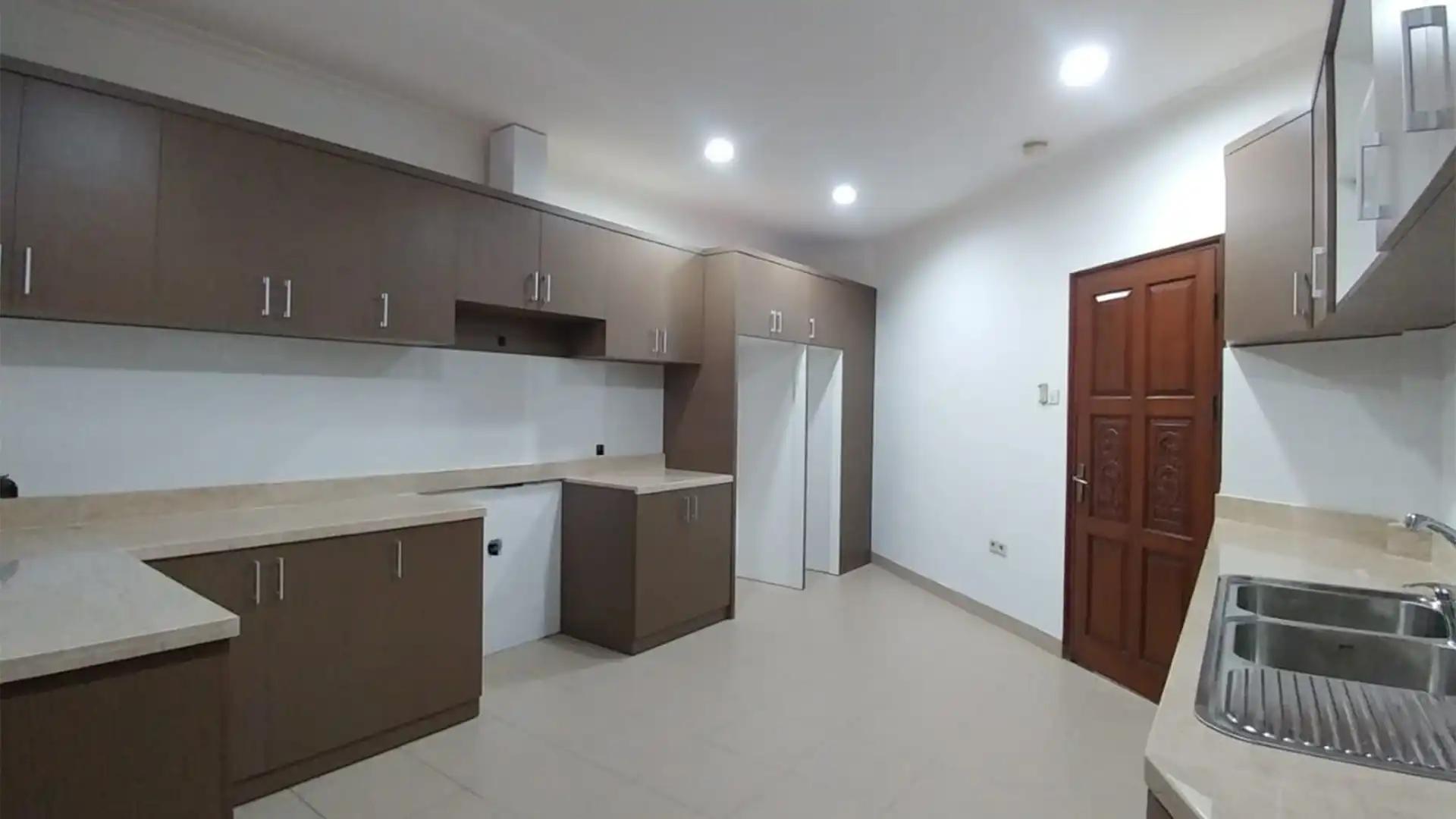 Executive Paradise-4BR-Kitchen Executive Paradise-4BR-Kitchen