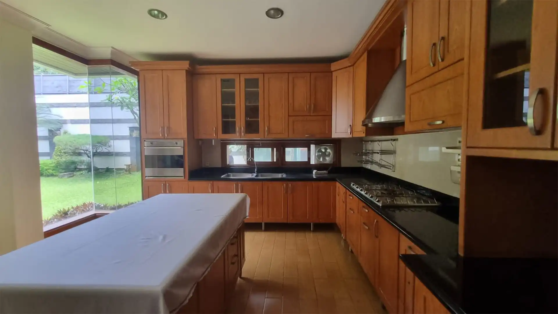 Executive Paradise-4BR-Kitchen Executive Paradise-4BR-Kitchen