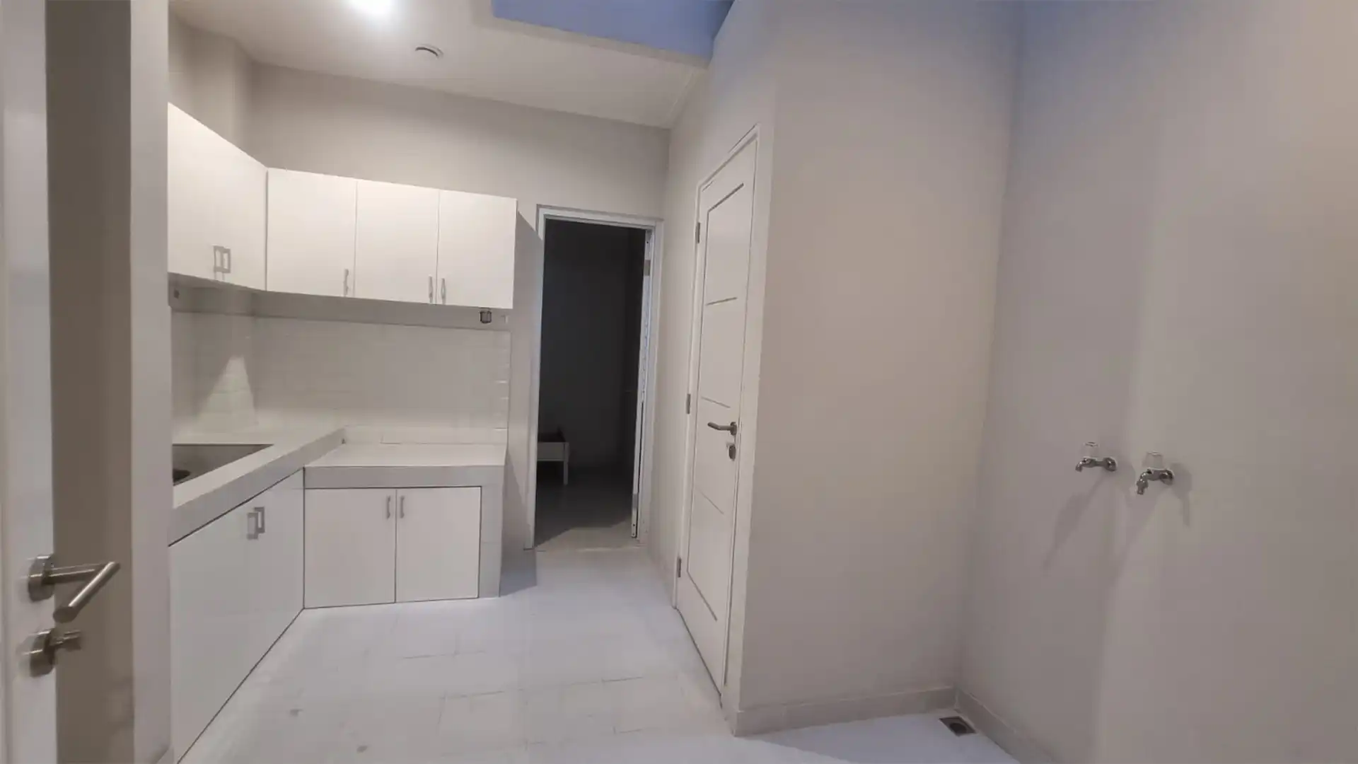 Executive Paradise-4BR-Kitchen & Service Area Executive Paradise-4BR-Kitchen & Service Area