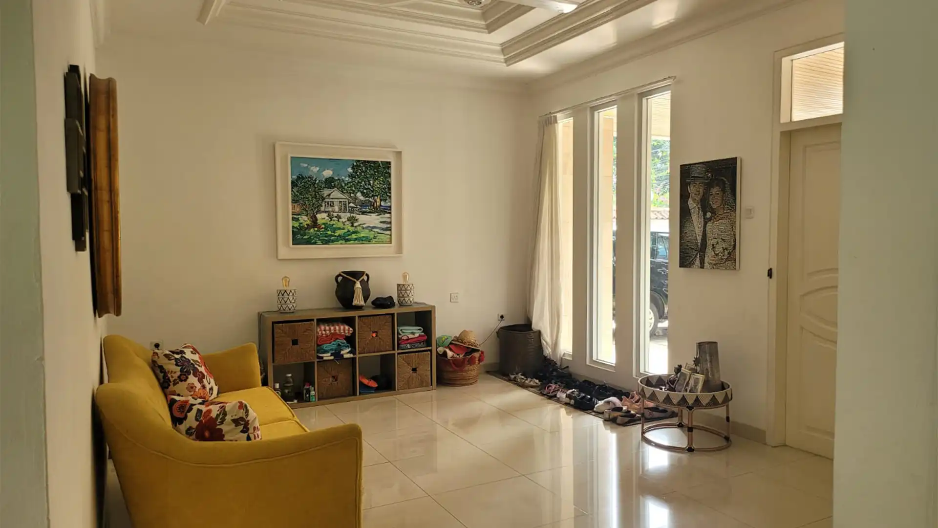 Executive Paradise-4BR-Living Room 2