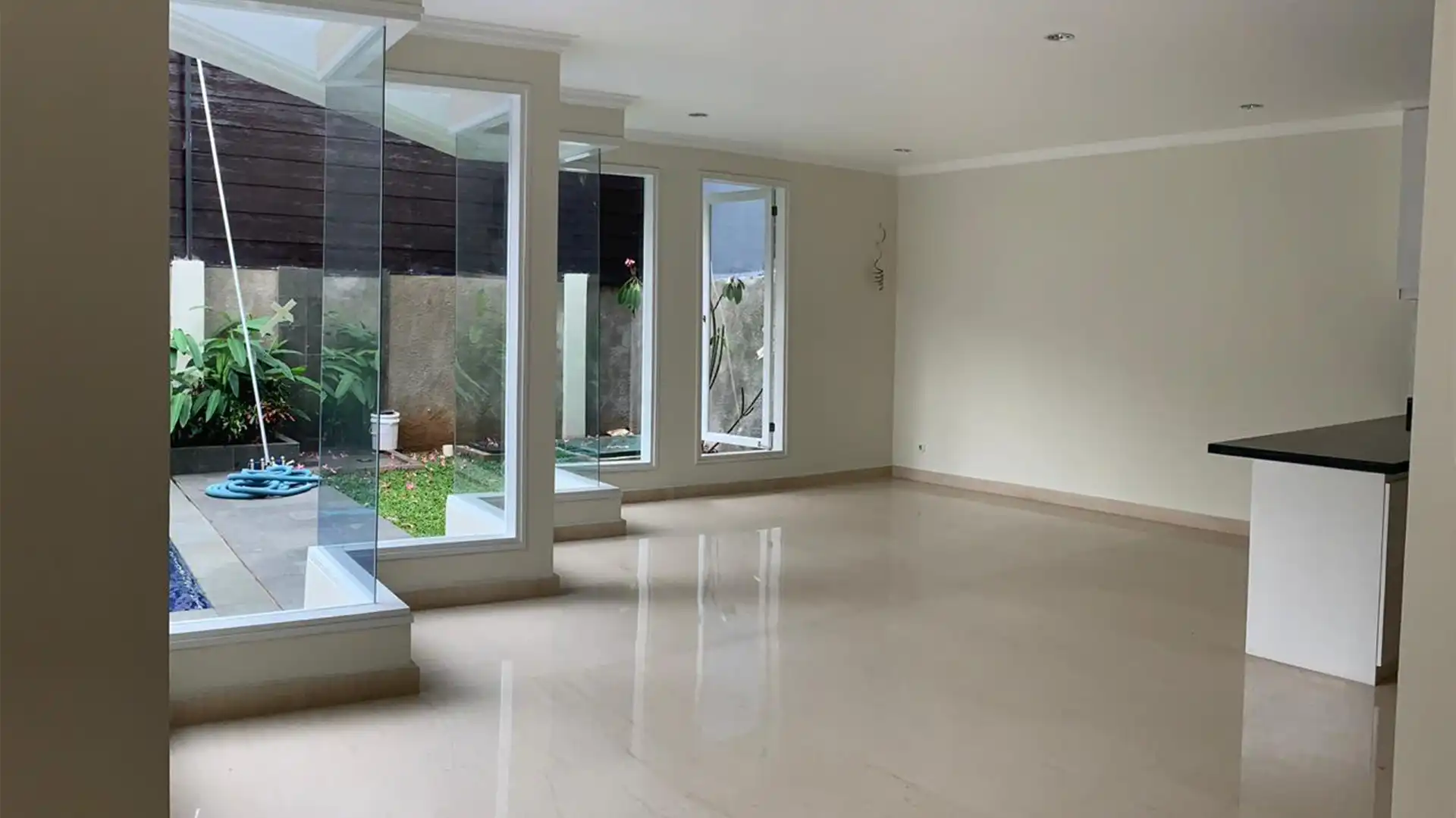 Executive Paradise-4BR-Living Room Executive Paradise-4BR-Living Room