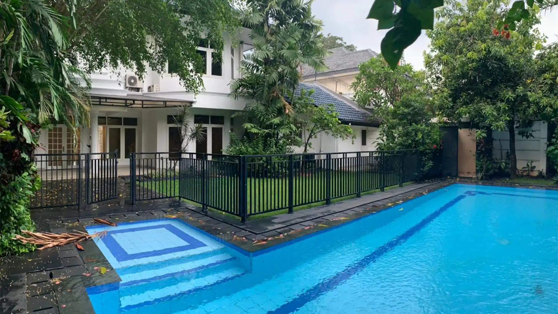 Executive Paradise-4BR-Swimming Pool Executive Paradise-4BR-Swimming Pool