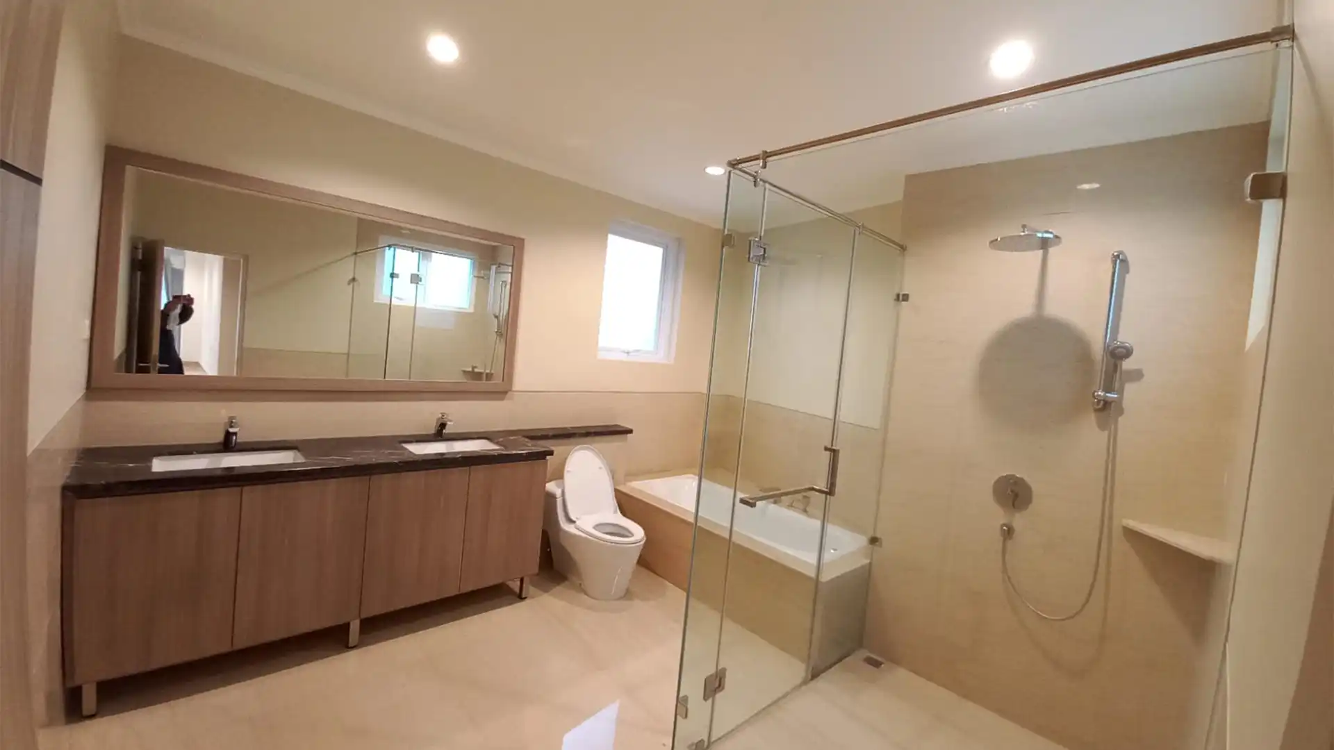 Executive Paradise-5BR-Bathroom Executive Paradise-5BR-Bathroom