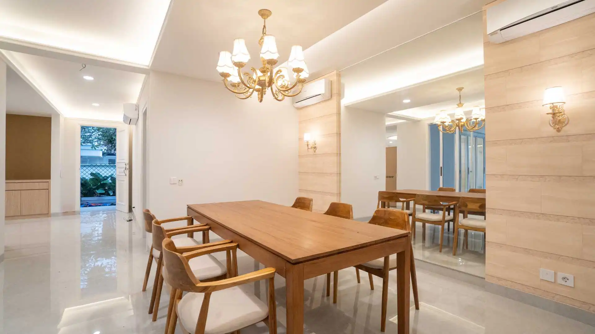 Executive Paradise-5BR-Dining Room Executive Paradise-5BR-Dining Room