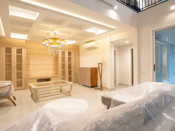 Executive Paradise-5BR-Living Room 2