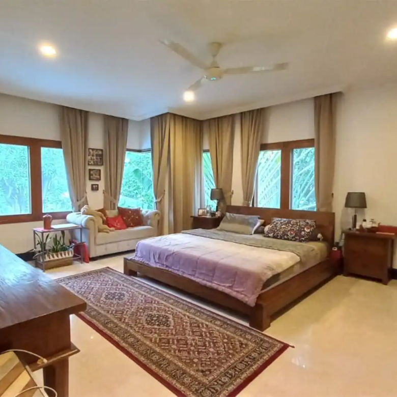 Executive-Paradise-5BR-Master-Bedroom