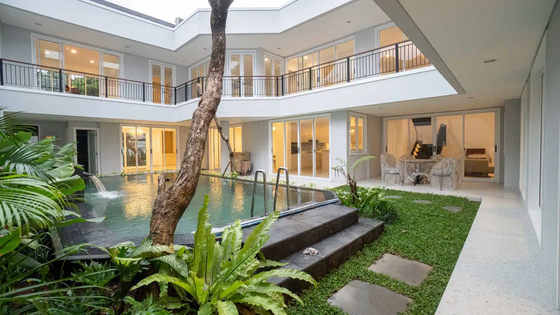 Executive Paradise-5BR-Swimmung Pool Executive Paradise-5BR-Swimmung Pool