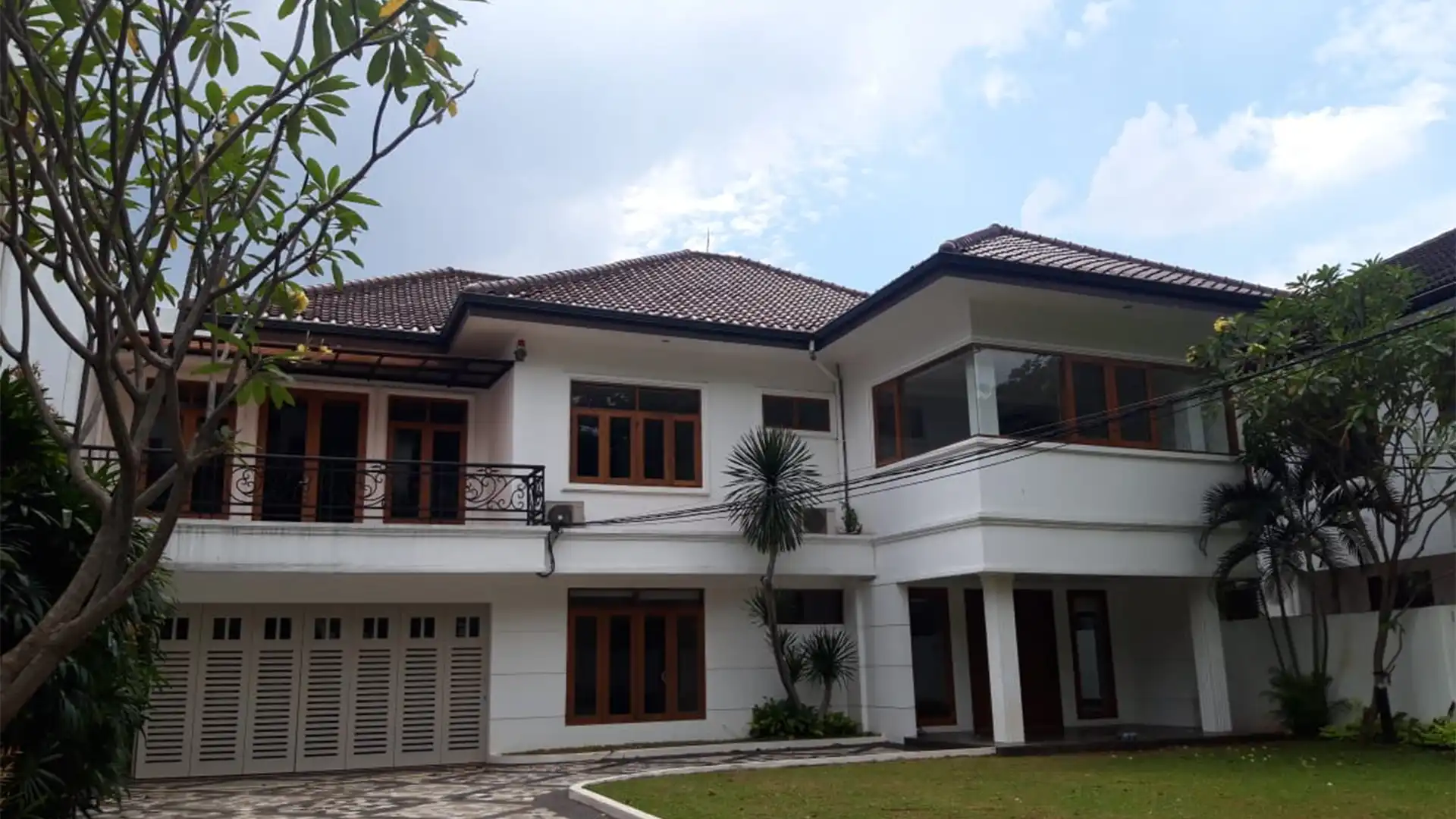 Executive Paradise-6BR-Exterior Executive Paradise-6BR-Exterior