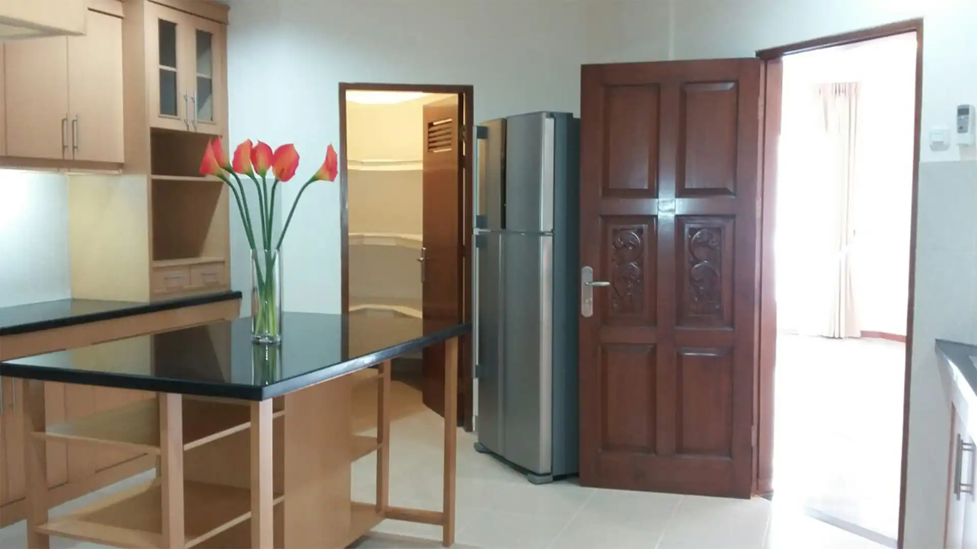 Executive Paradise–Kitchen Area Executive Paradise-Kitchen Area