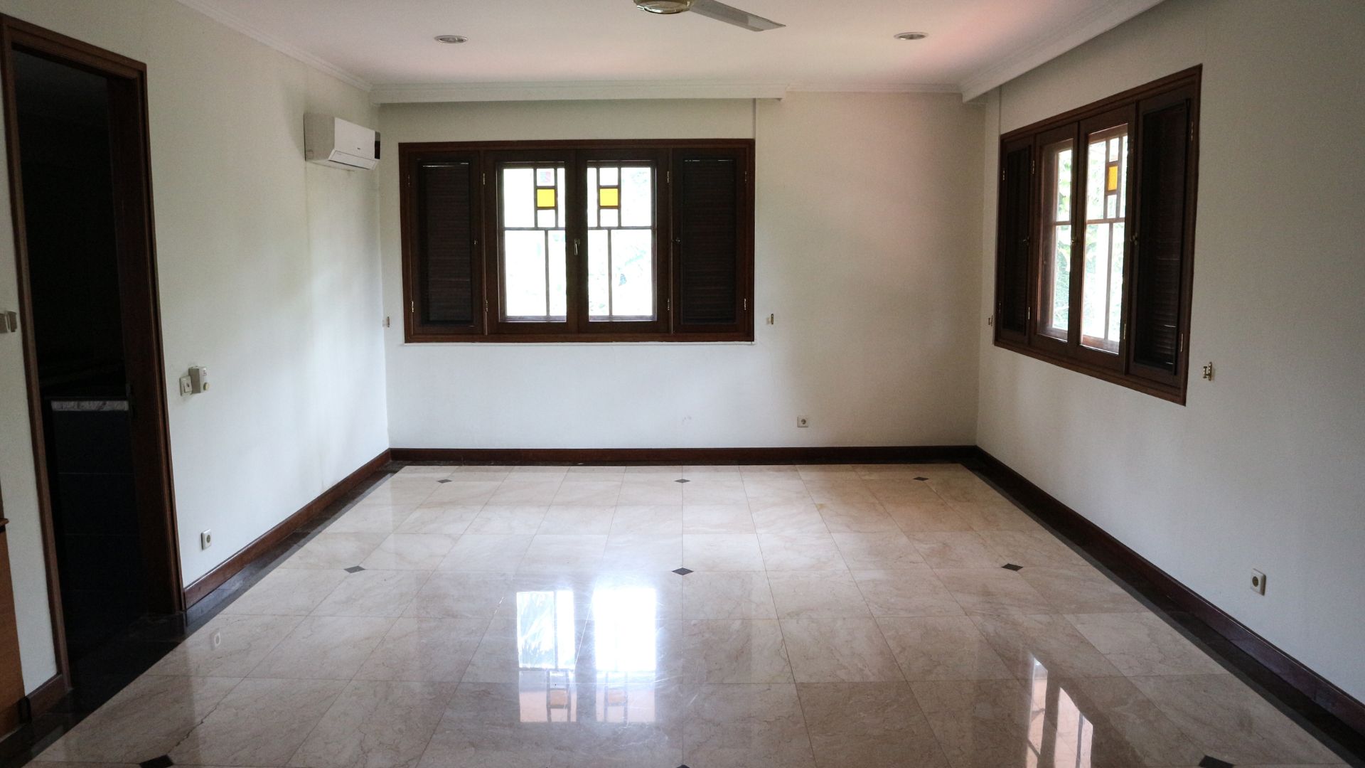 PALM MANSION – 4BR – Bedroom 1