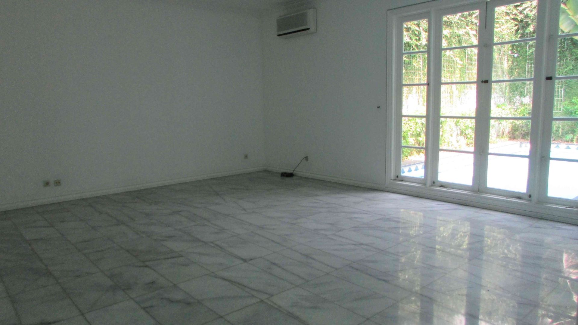 PALM MANSION – 4BR – Bedroom 1 PALM MANSION - 4BR - Bedroom 1