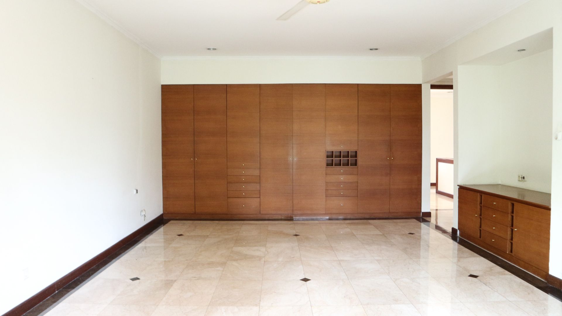 PALM MANSION – 4BR – Bedroom 2