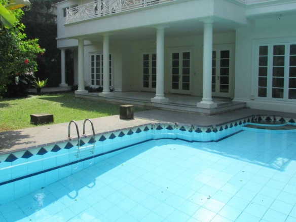 PALM MANSION lebak bulus - 4BR - Private Pool 2