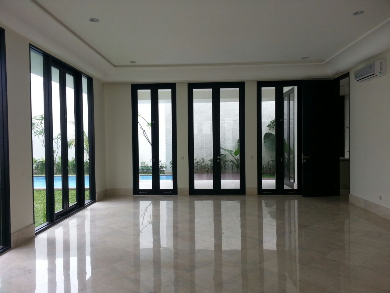 PALM MANSION BUNGUR 37B - 5BR - LIVING AREA