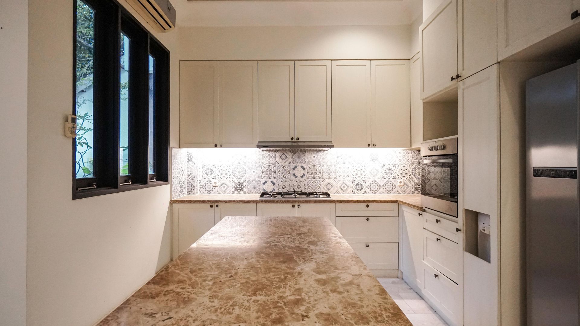 PALM MANSION BUNGUR – 4BR – Kitchen1 (2) PALM MANSION BUNGUR - 4BR - Kitchen1 (2)