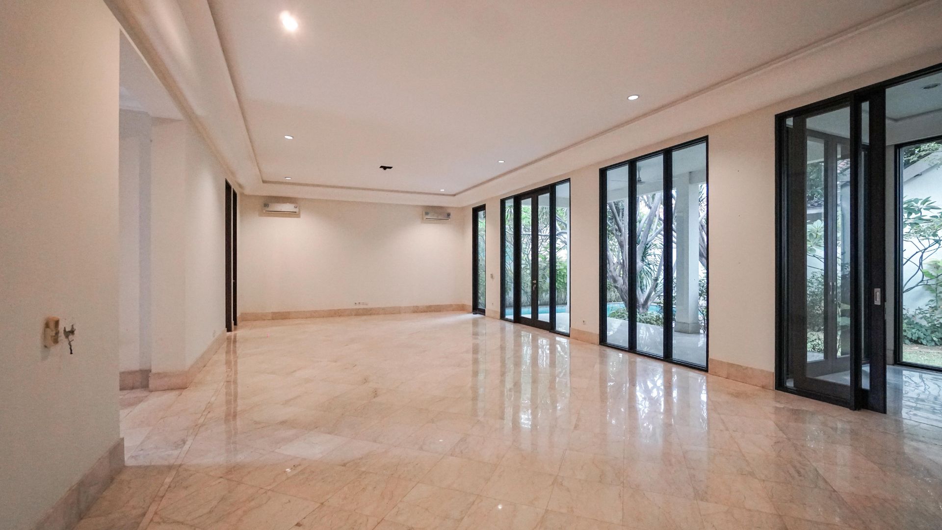 PALM MANSION BUNGUR – 4BR – Living Area PALM MANSION BUNGUR - 4BR - Living Area