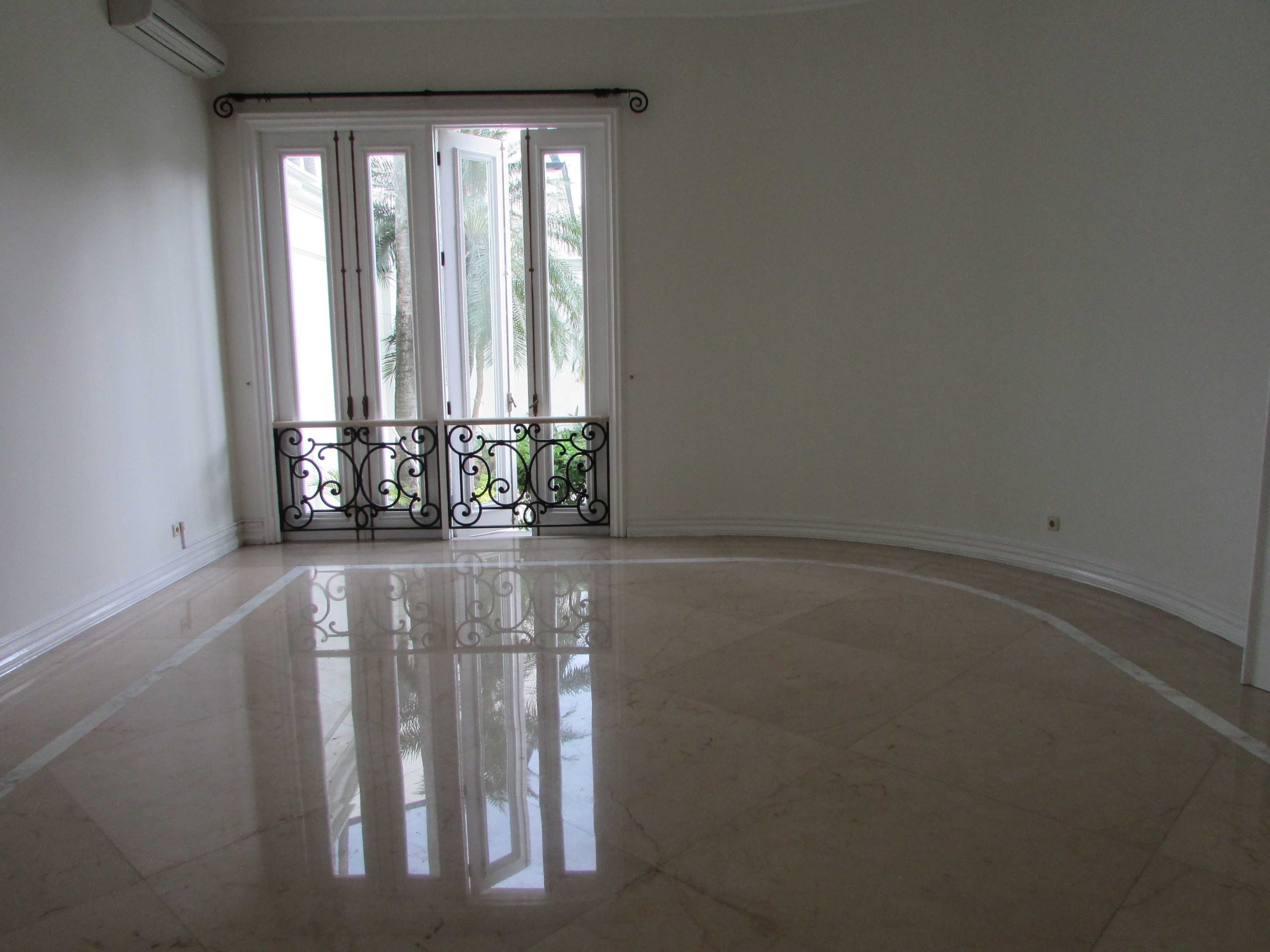 PEJATEN BARAT NO5 – 5BR – BEDROOM 2.jpg