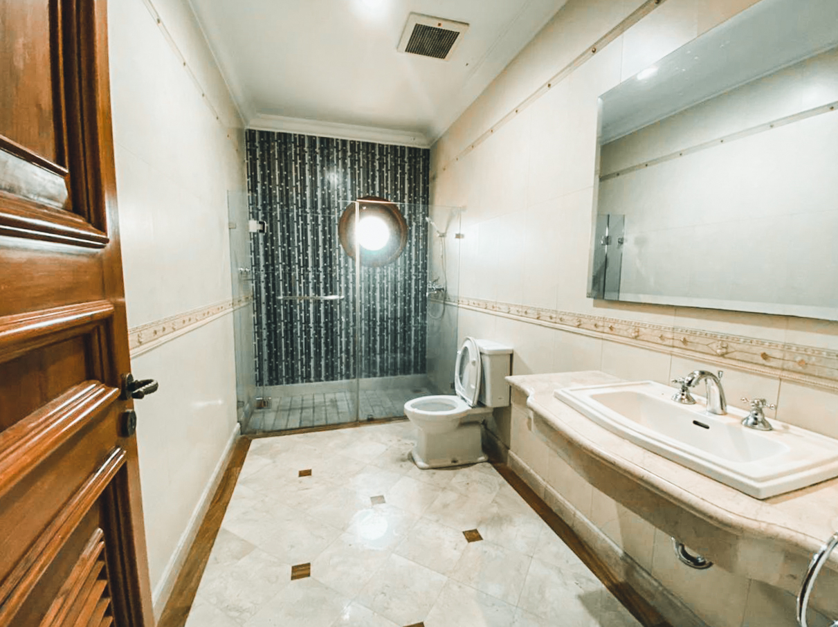 PEJATEN BARAT NO5 – 5BR – SECOND BATHROOM