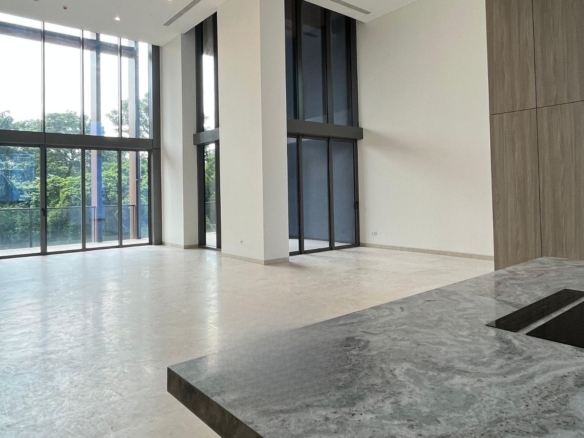 Savyavasa-4BR-High Ceiling Middle Room