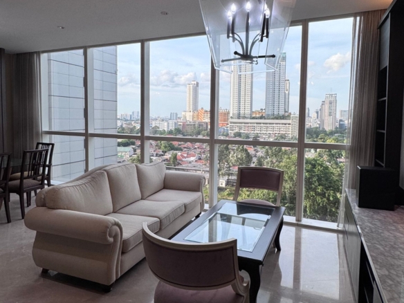 TOWERPRIVE-3BR-LIVING & DINING AREA WITH VIEW