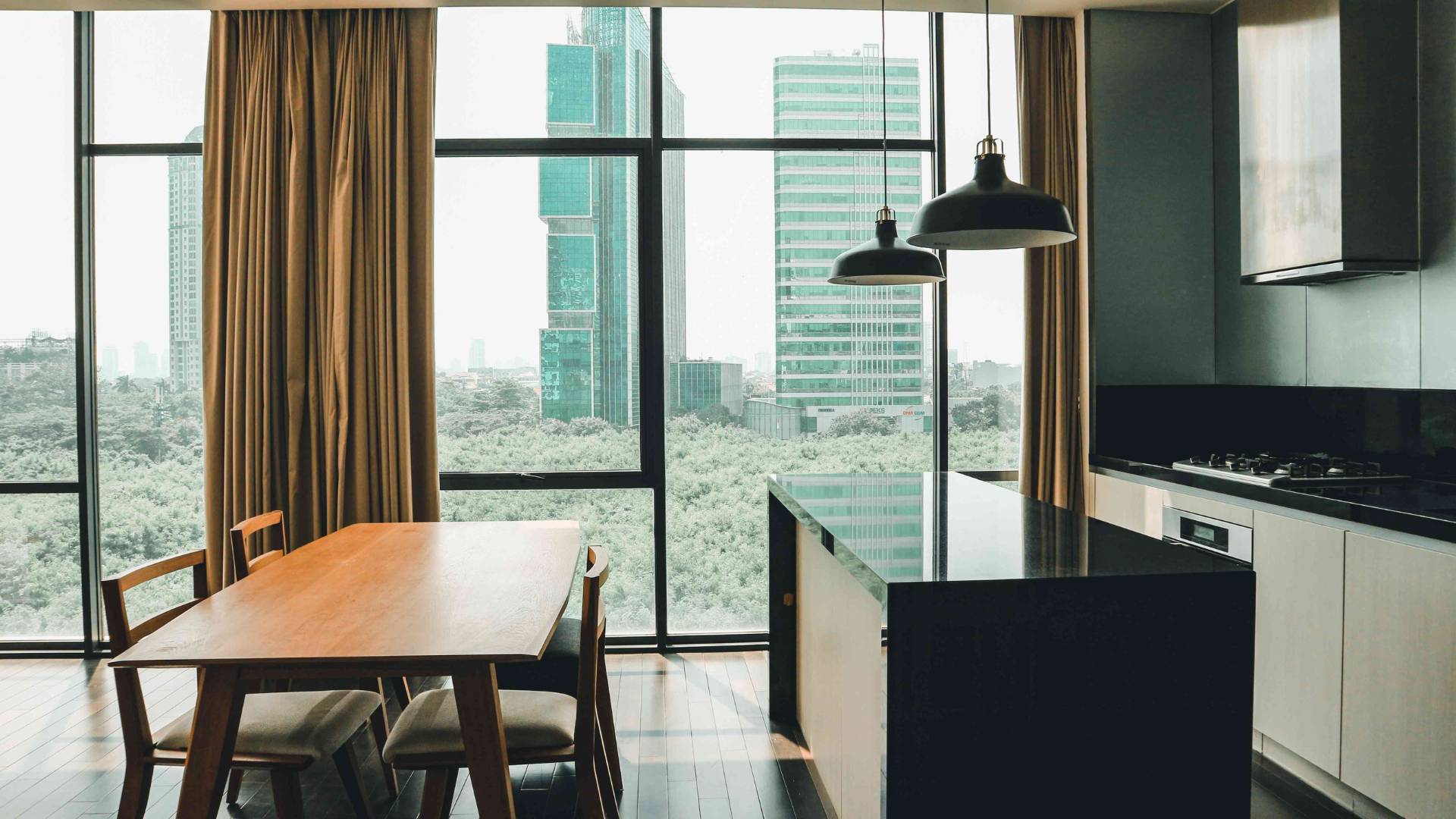 VERDE 0NE-3BR-DINING & KITCHEN AREA